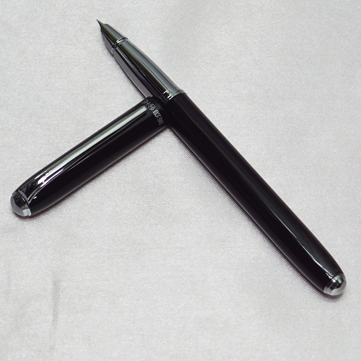 Hero 386 Black Color Body With Cap Silver Clip and Trims Fine Nib Converter Type Fountain Pen SKU 22494