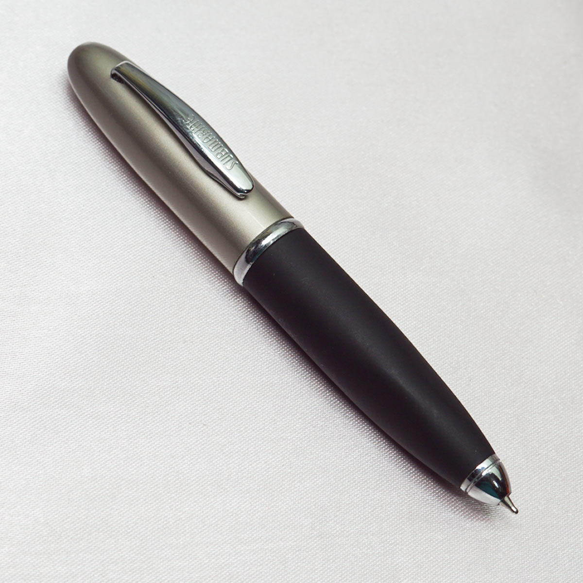 Submarine Short Black Color Body With Silver Clip Fine Tip Twist Type Ball Pen SKU 22562