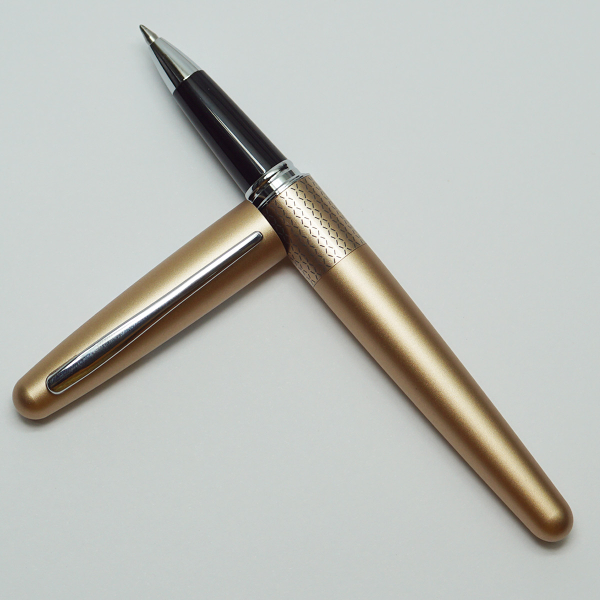 Pilot 120A MR1 Gold Color Body With Cap Fine Tip Roller Ball Pen SKU 22644