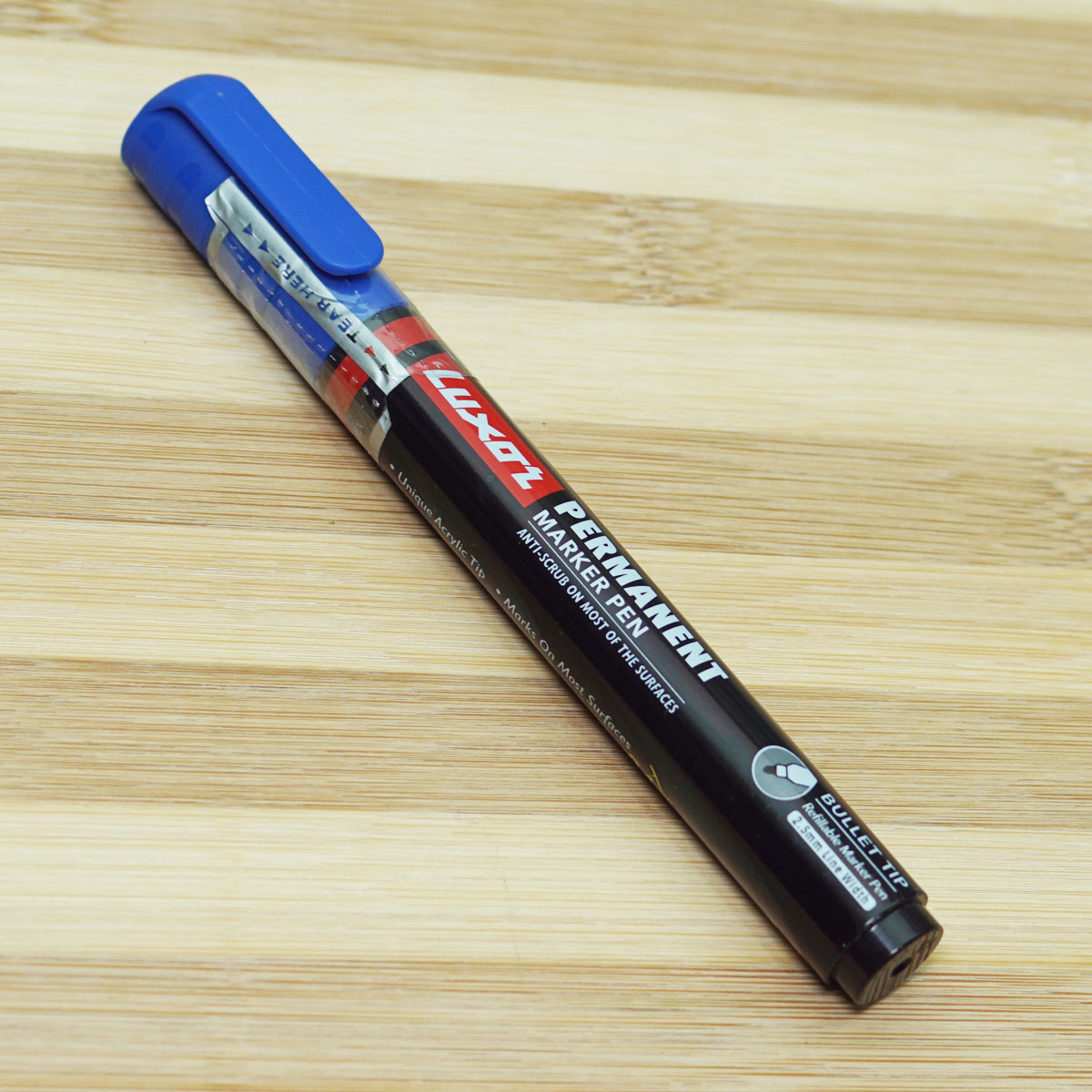 Luxor Black Color Body With Blue Cap Blue Ink Bullet Tip Permanent Marker SKU 22700