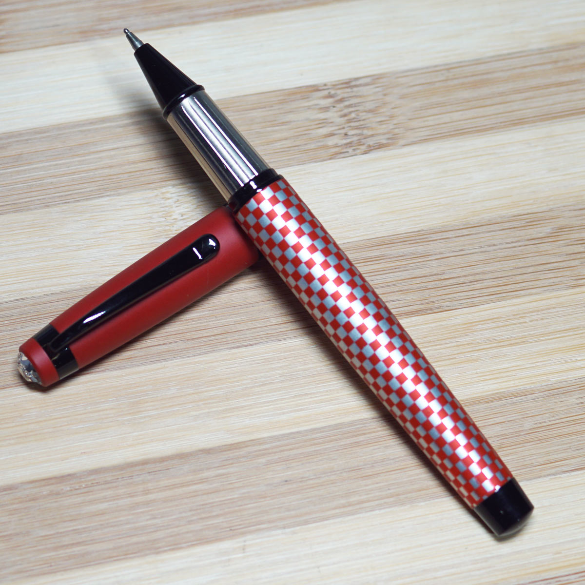 penhouse.in Red Color Checked Designed Body With Black Color Clip Fine Tip Cap Type Ball Pen SKU 22738