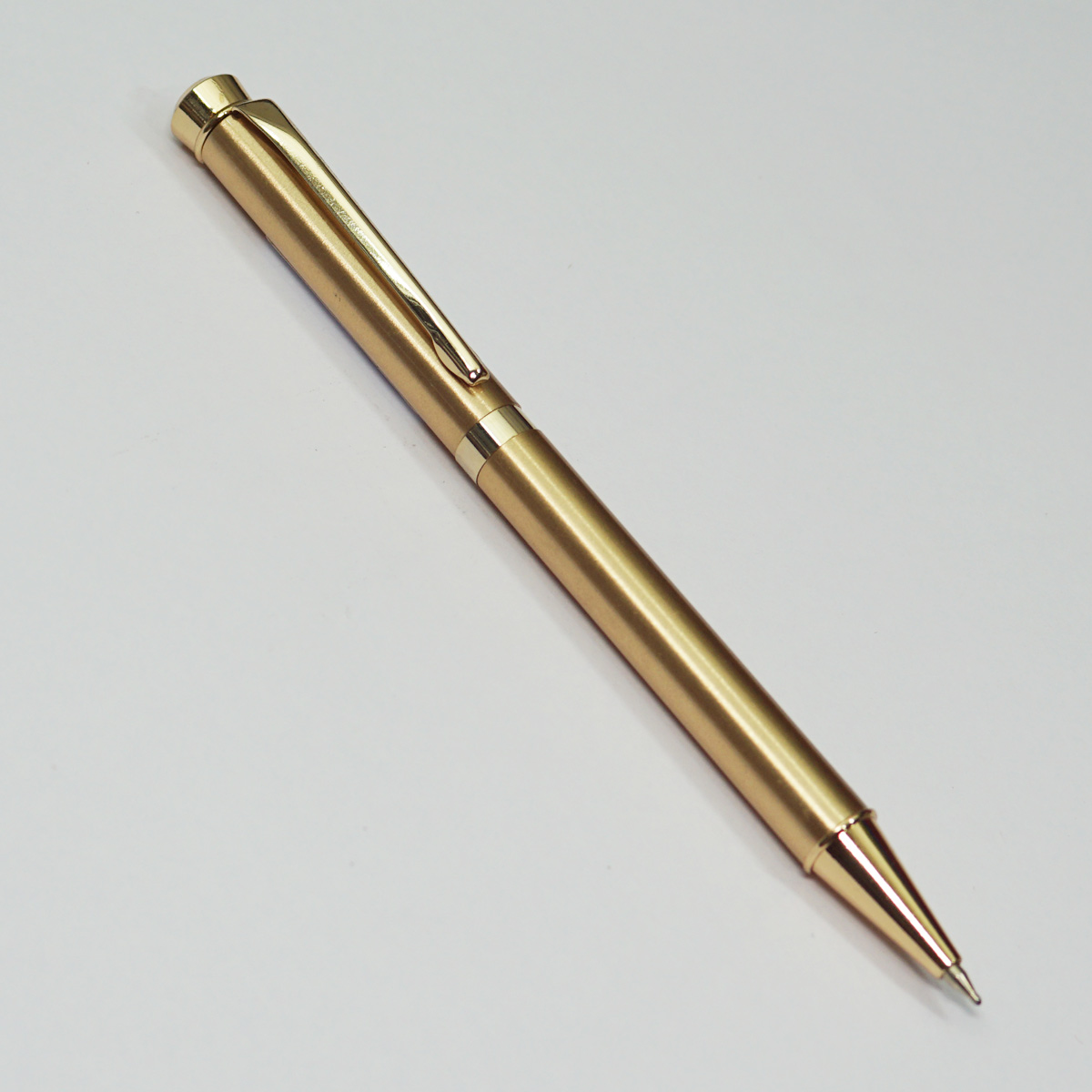 penhouse.in Gold Color Body With Top On Stone Fine Tip Twist Type Ball Pen SKU 22825