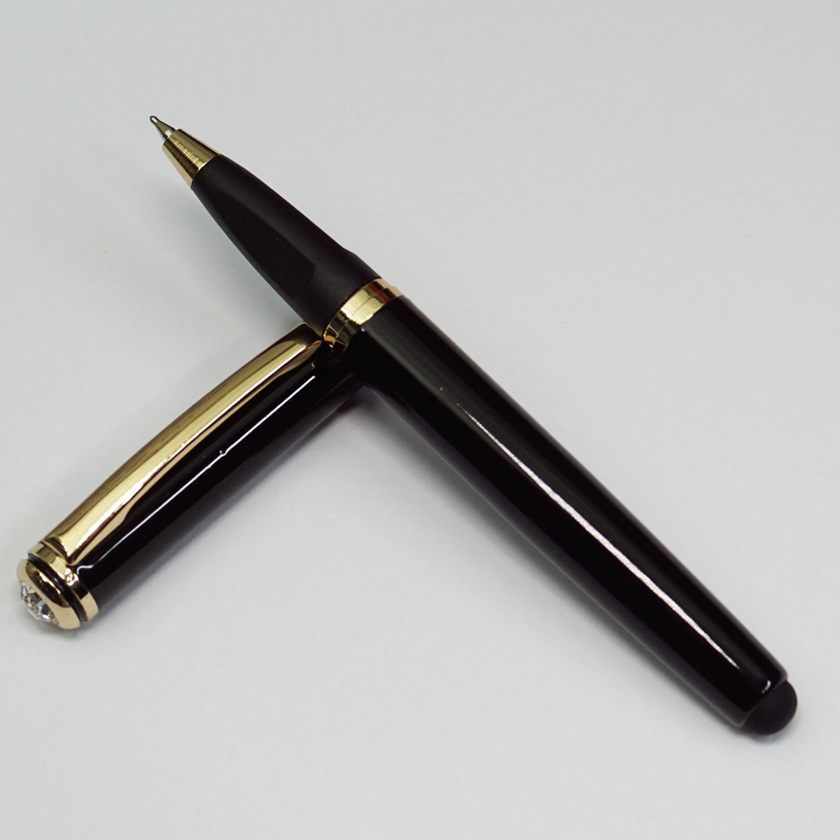 penhouse.in Black Color Body With Gold Clip and Cap On Stone Fine Tip Cap Type Ball Pen SKU 22932