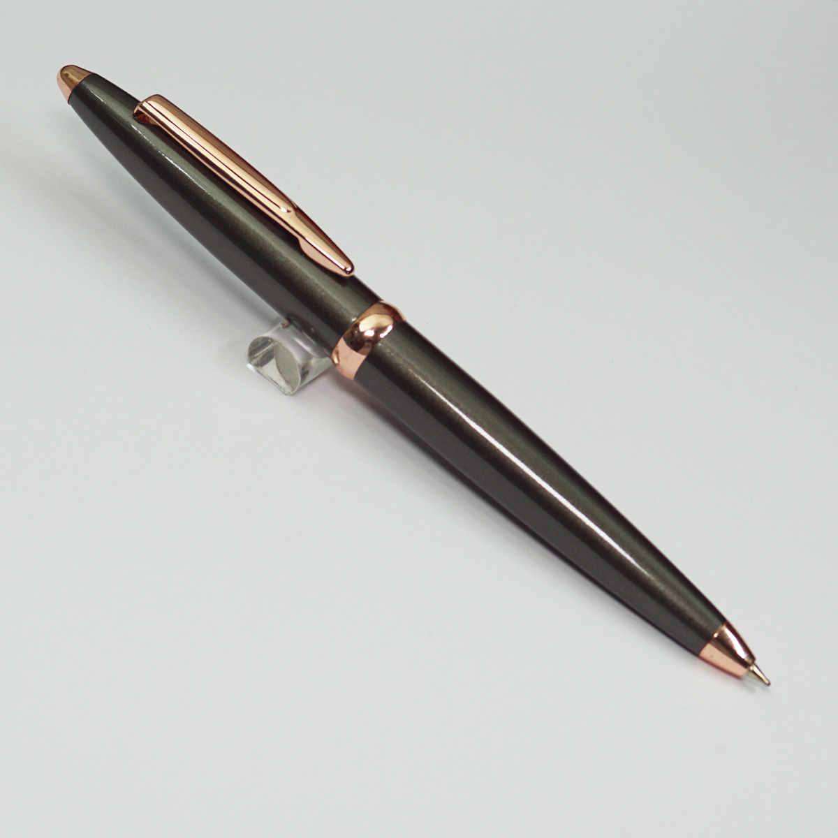 penhouse.in Shiny Grey Color Body With Copper Clip Fine Tip Twist Type Ball Pen SKU 22949