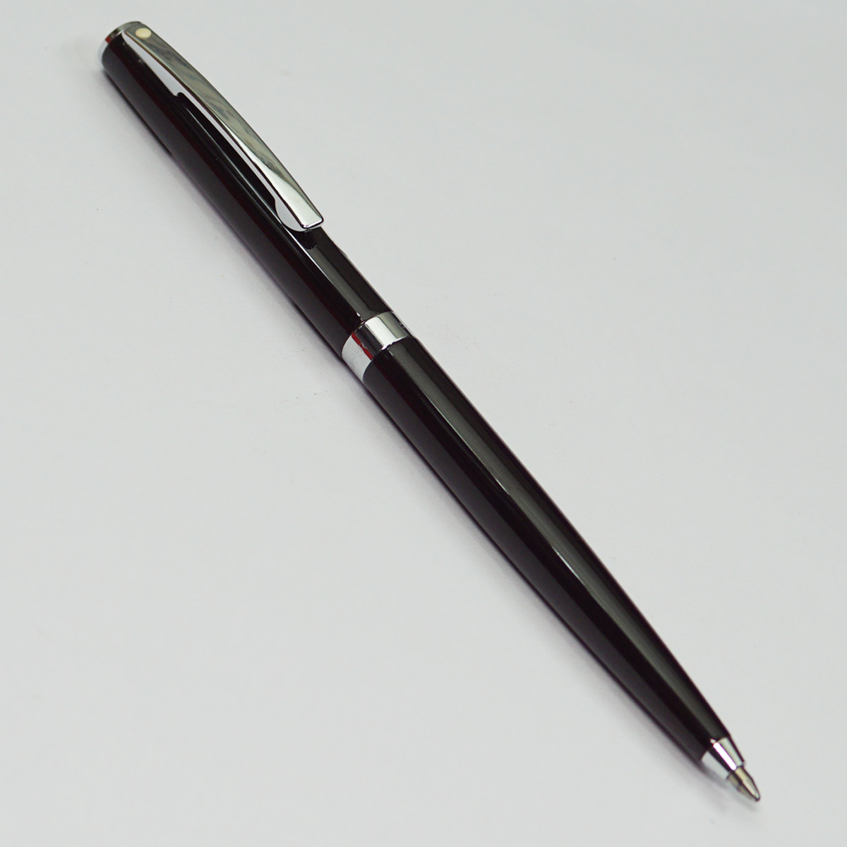 Sheaffer Sagaris Glossy Black Color Body With Medium Tip Silver Clip Twist Type Ball Pen SKU 23010