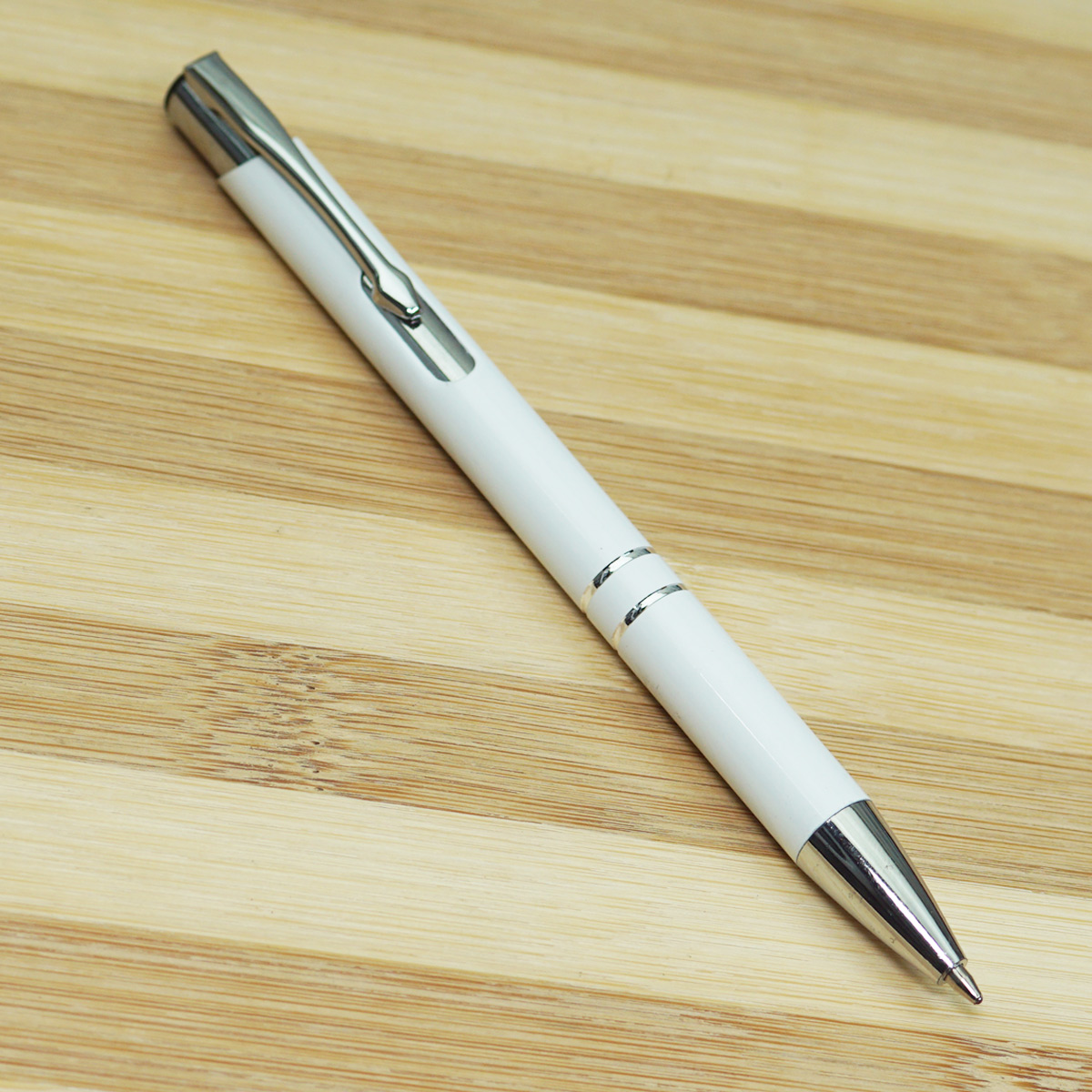 penhouse.in White Color Body With Silver Clip Medium Tip Retractable Type Ball Pen SKU 23146