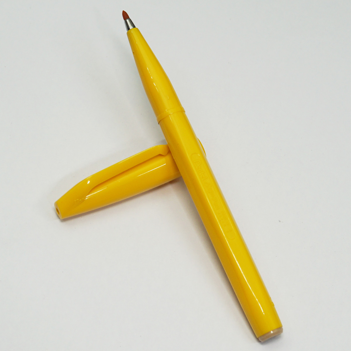 Pentel S520 Sign Pen 2.0mm Yellow Color Writing With Fiber Tip Marker  SKU 23243