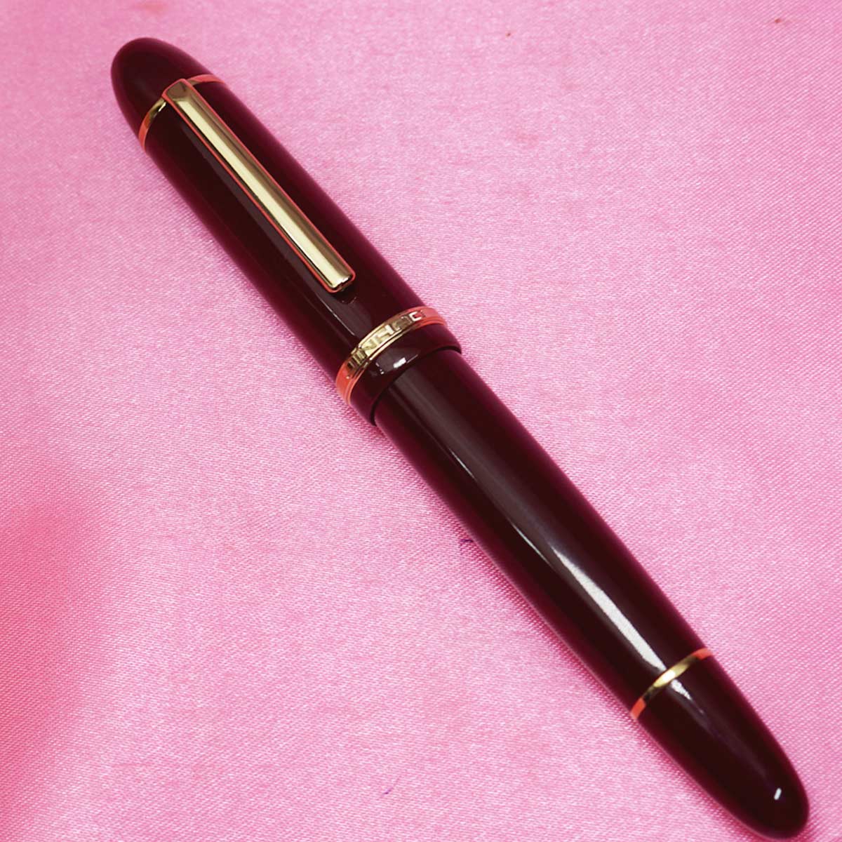 Jinhao X159 Glossy Brown Color Body With No 40 Fine Tipped  Nib With Gold Trims Converter Type Fountain Pen SKU 23262
