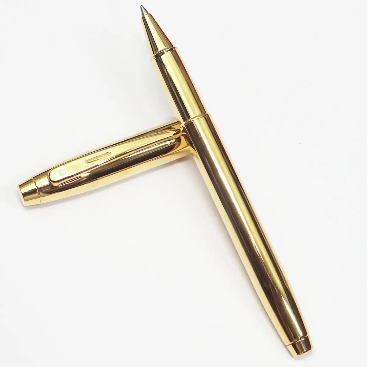 Sheaffer 100 9372 Full Glossy PVD Gold Color Body With Medium Tip