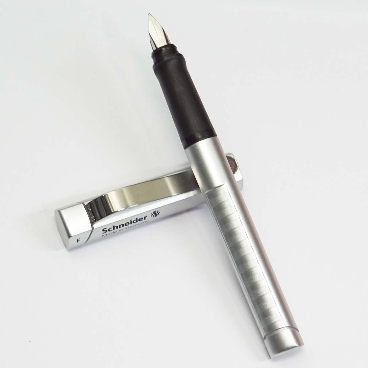 Schneider 160354 Base Silver Color Body With Broad Silver Clip Fine Nib Cartridge Type Fountain Pen SKU 23308