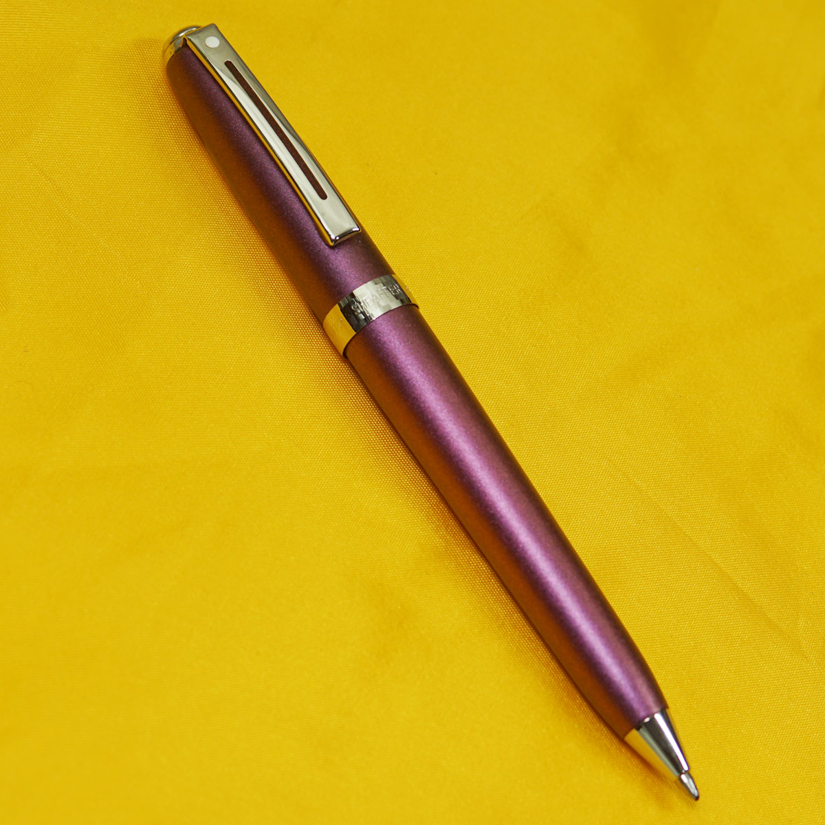 Sheaffer Prelude Glossy Lavender Color Body With Medium Tip Silver Trim Twist Type Ball Pen SKU 23410