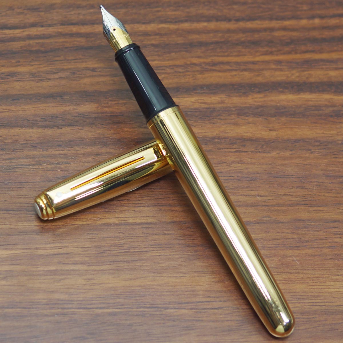 Sheaffer Prelude Gold Plated Body With Medium Tipped Dual Tone Nib Convertor Type Fountain Pen SKU 23418