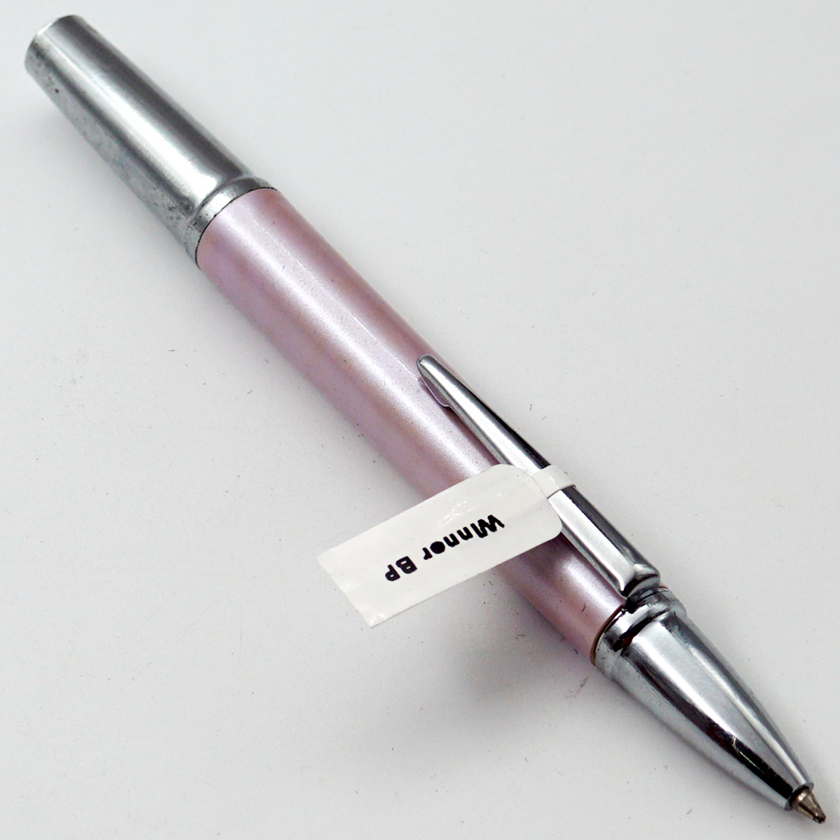 Winner Light Pink Color Body With Silver Clip Fine Tip Magnatic Type Ball Pen SKU 24735