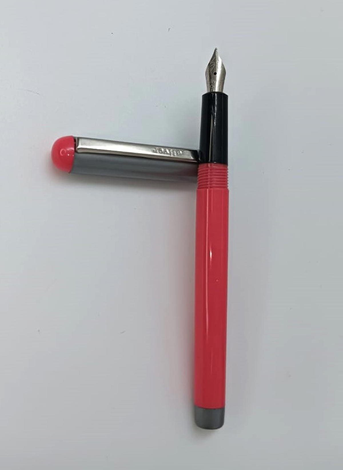 Oliver 518 Pink Color Body Gray Cap With Sliver Clip Fine Nib Eye Dropper Model Fountain Pen SKU 24906