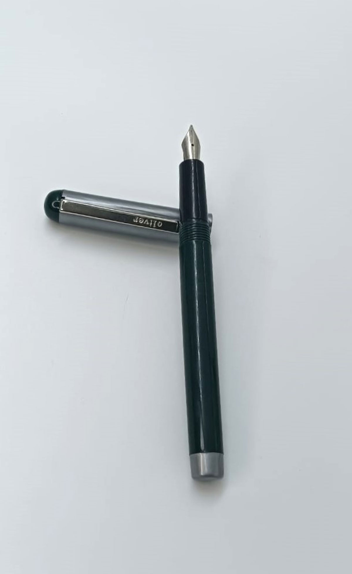 Oliver 518 Green Color Body Gray Cap With Sliver Clip Fine Nib Eye Dropper Model Fountain Pen SKU 24907