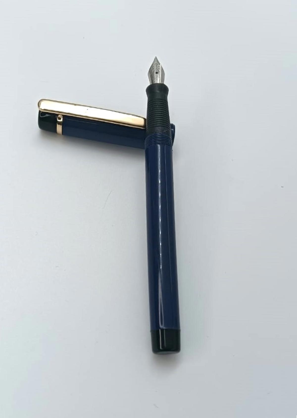 Oliver 2R Dark Blue Color Body With Gold Clip Fine Nib Eye Dopper Model Fountain Pen SKU 24911