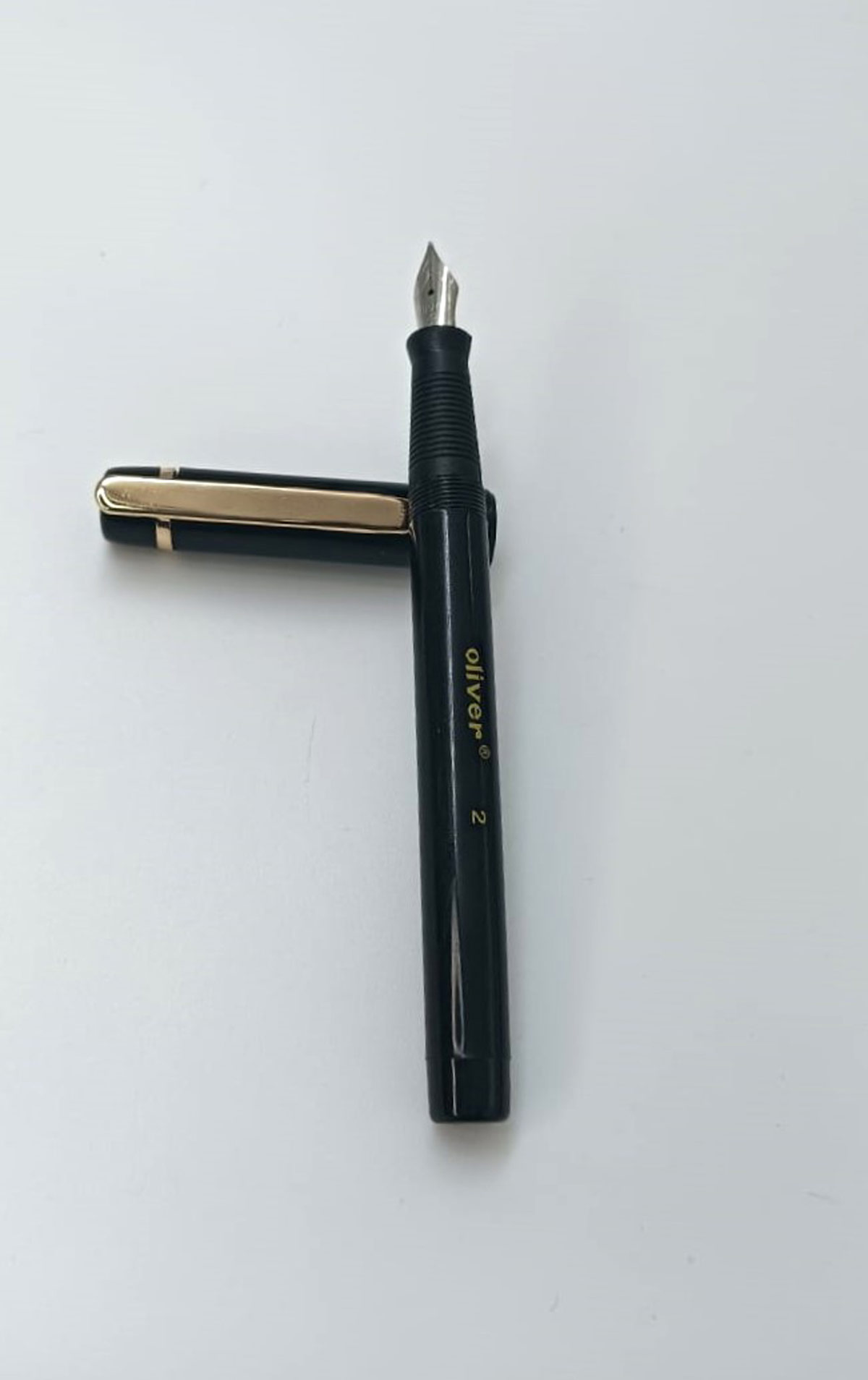 Oliver 2R Black  Color Body With Gold Clip Fine Nib Eye Dropper Model Fountain Pen SKU 24921