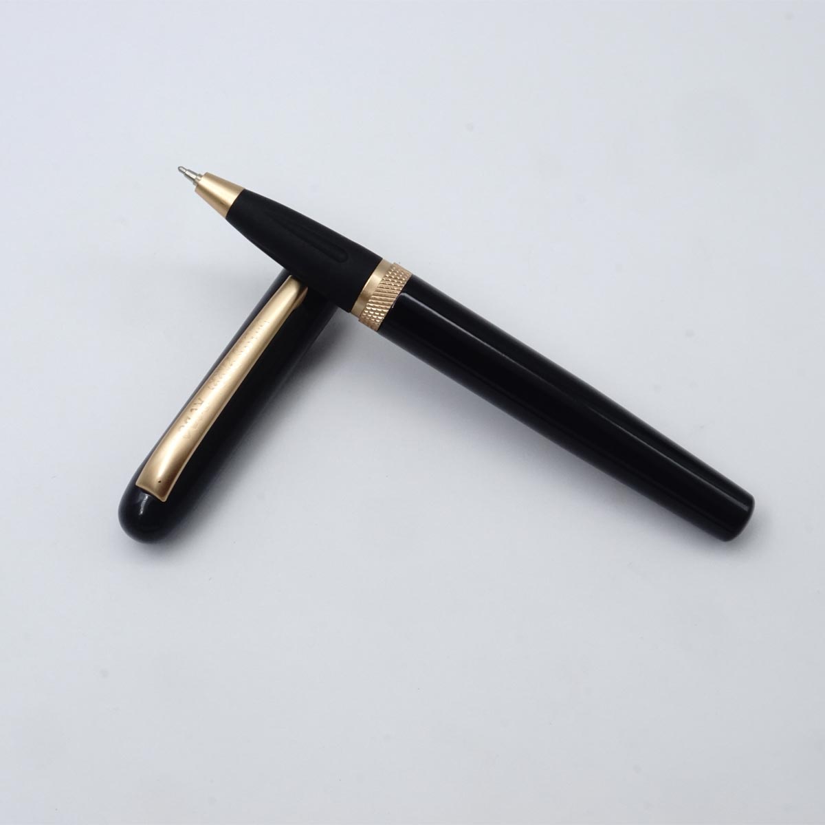 Picasso Parry Robo  Black Body Gold Trim And Clip Fine Tip  Matt Black Grip Roller Ball Pen  SKU 25052