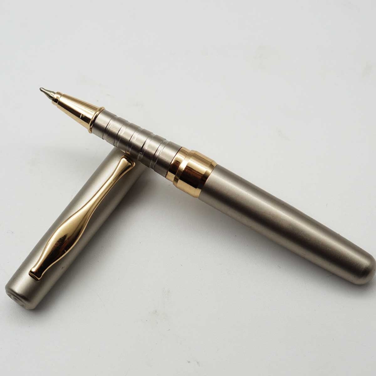 Picasso Parry 1-10 Glossy Silver Color Body With Golden Clip And Trim Fine Tip Short Cap Type  Ball Pen  SKU 25132