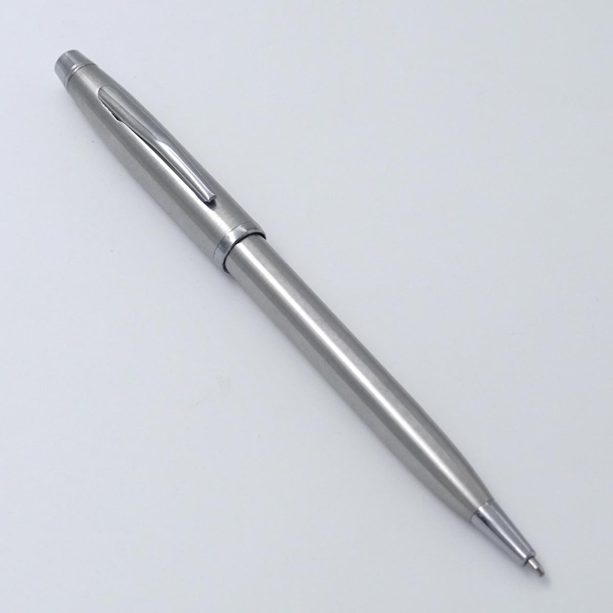 penhouse.in Sliver Color Body With Sliver  Clip Medium Tip Twist Type Ball Pen  SKU 25349
