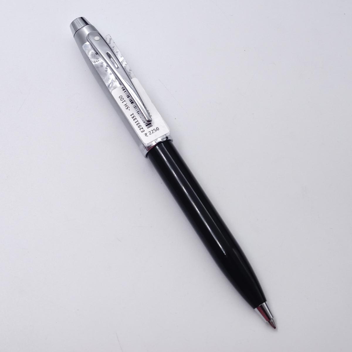 Sheaffer 9313 Glossy Black And Sliver Body Sliver Clip Medium Tip Twist Type Ball Pen  SKU 25477