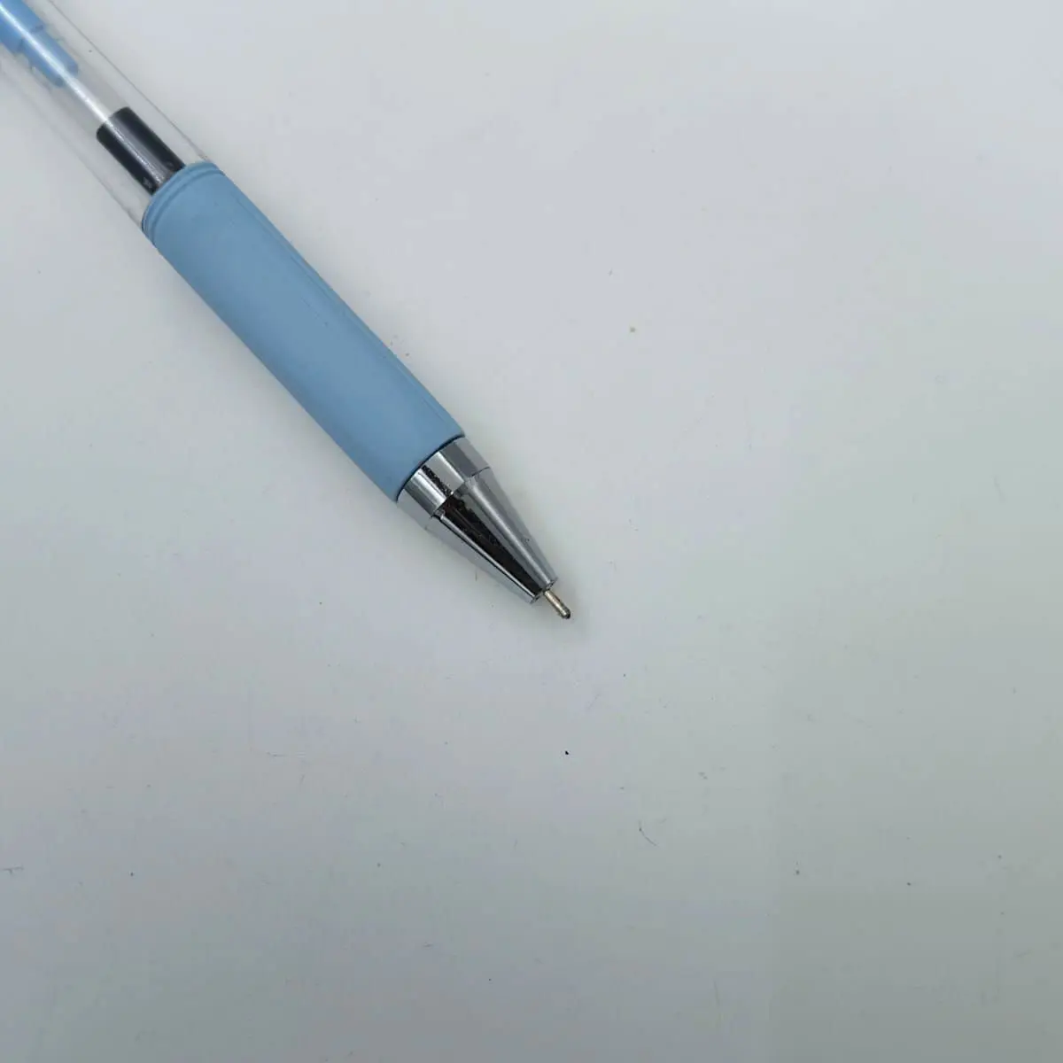 linc Blue Color Body Silver Clip Blue Writing Rectractable Type  Ball pen fine tip SKU 26080