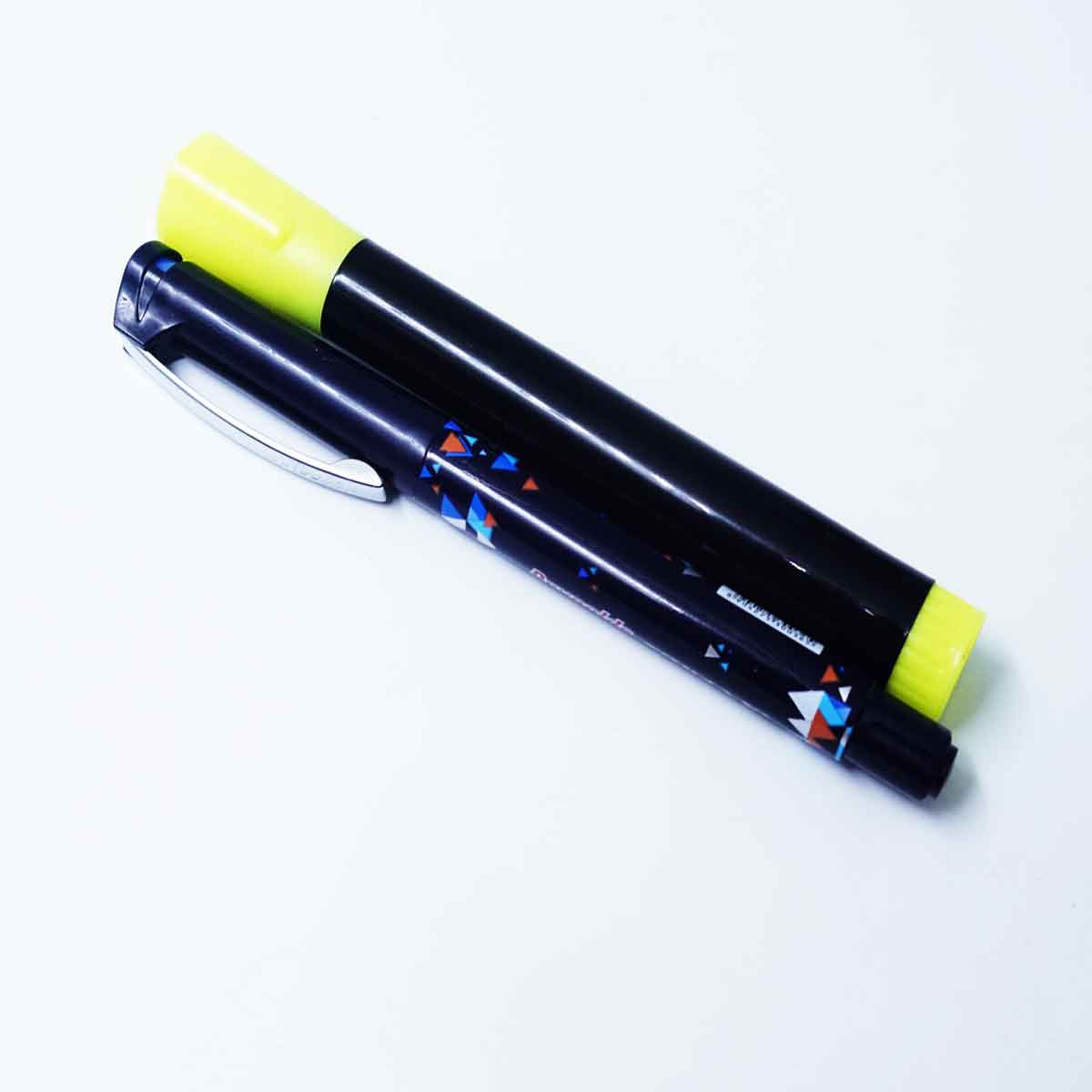Reynolds Trimax Blue Roller Pen 0.5mm With Free Highlighter  SKU 26352