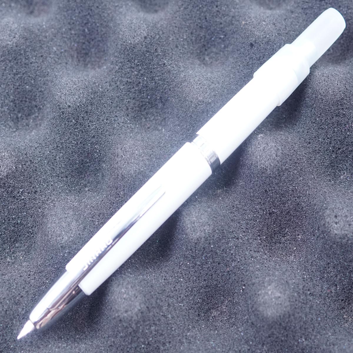 Jinhao 10 White Color Body With Silver Clip  Fine Nib Retractable Type Fountain Pen SKU 27087