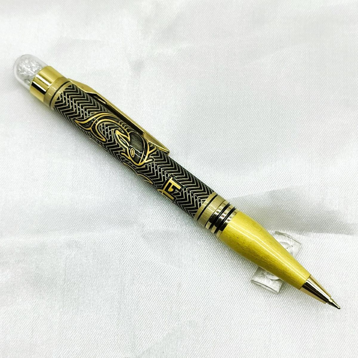 penhouse.in Zodiac Pisces Design Top On Crystal Twist Type Ball Pen SKU 27256