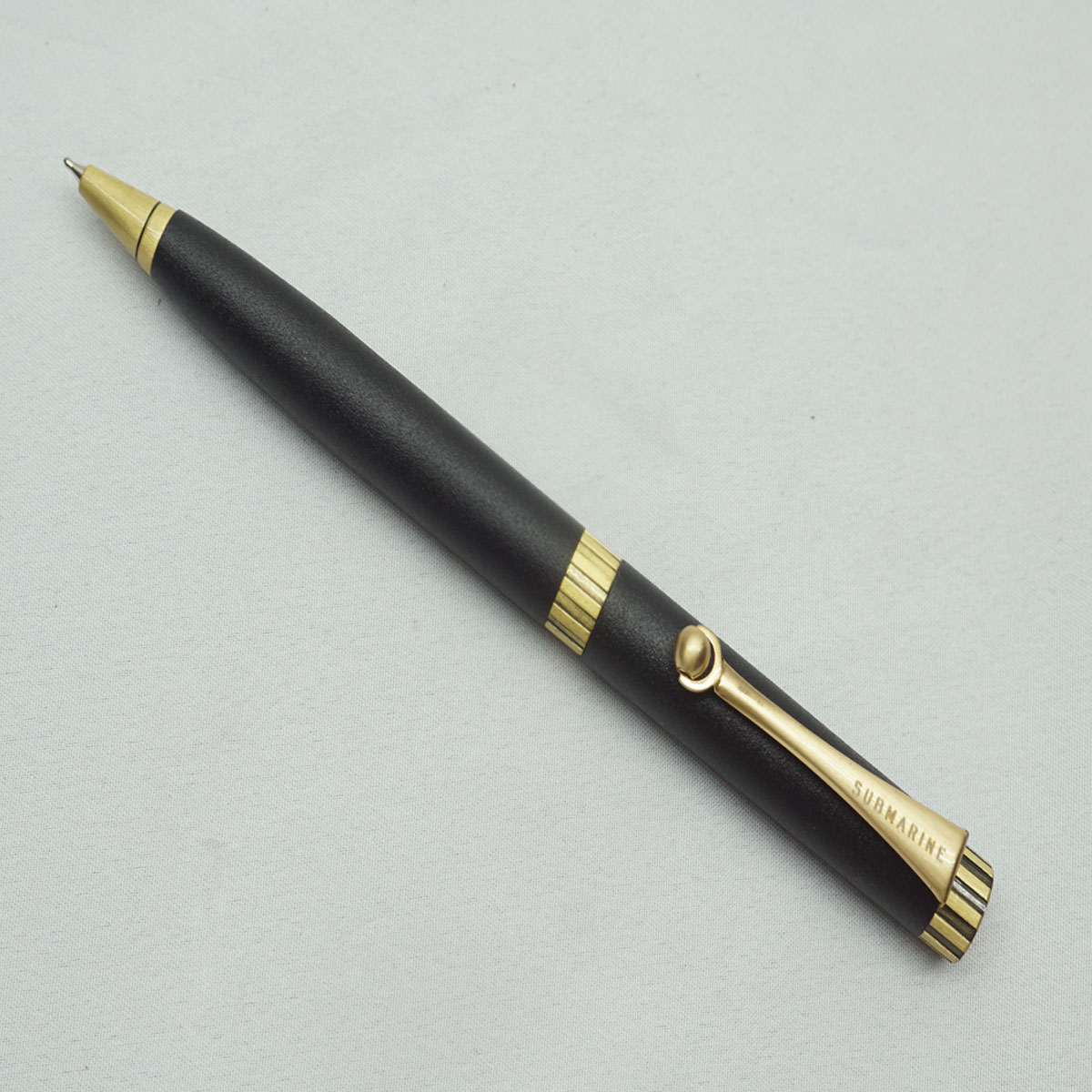 Submarine 1503 Matte Black Color Body with Gold Clip Twist Type Ball Pen SKU 27479