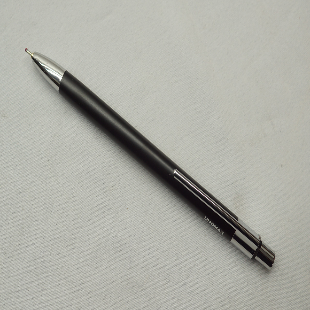 Unomax Marquee Black Color Body with Silver Clip Retractable Ball Pen SKU 27578