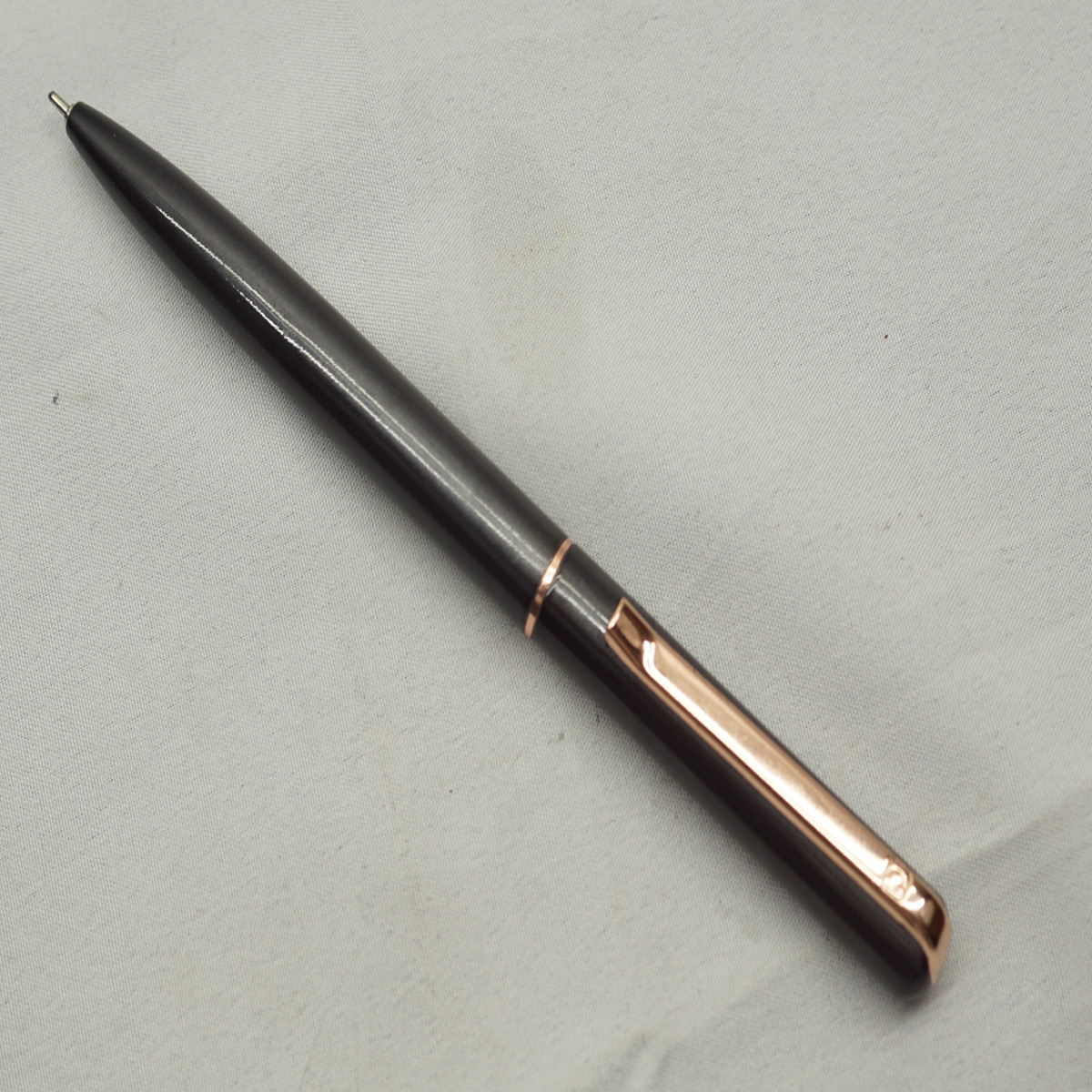 Cello Pristino Black Color Body Rose Gold Clip Twist Type Ball Pen SKU 27586