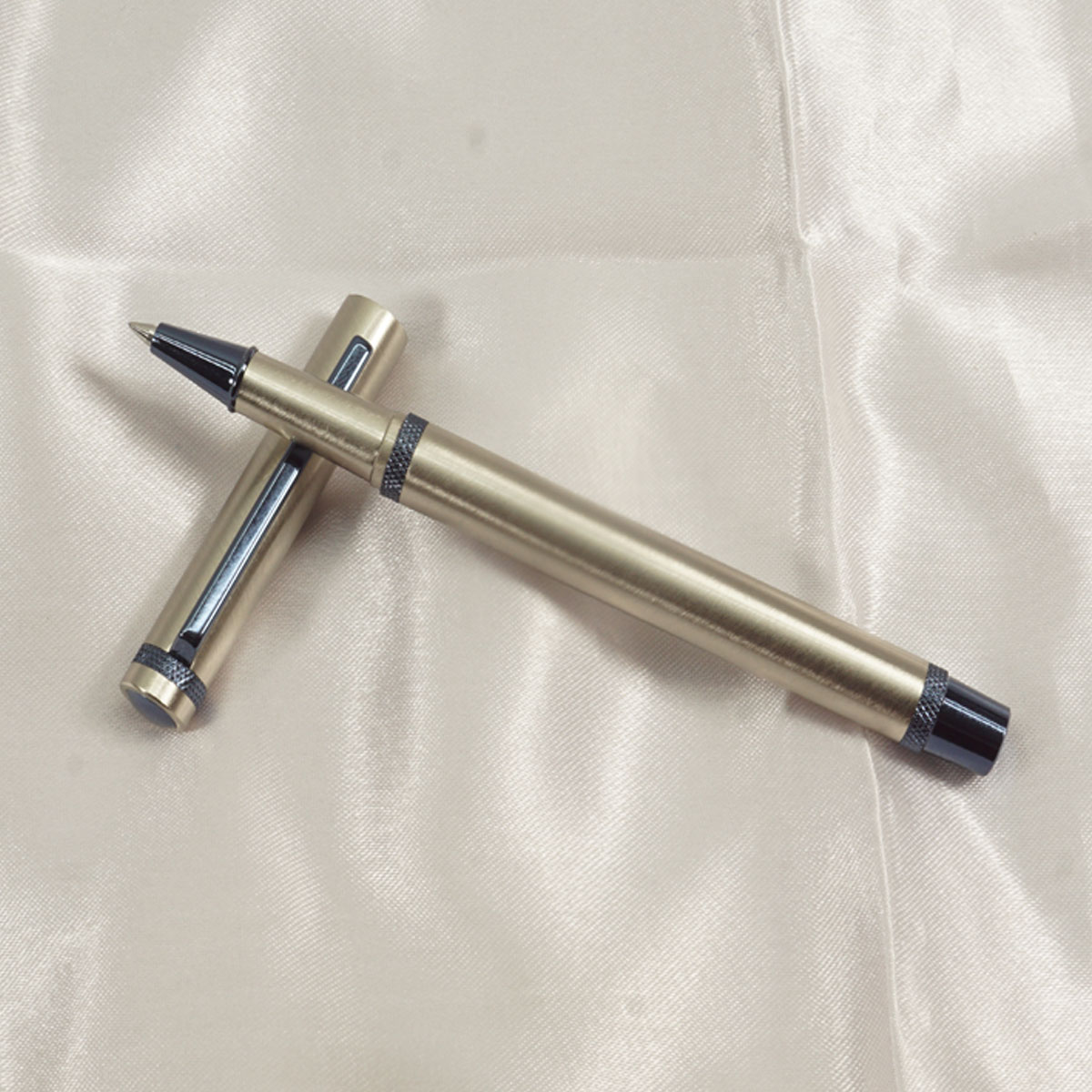 penhouse.in Silver Color Body  With Blue Clip And Trim Cap Type Roller Ball Pen SKU 27684