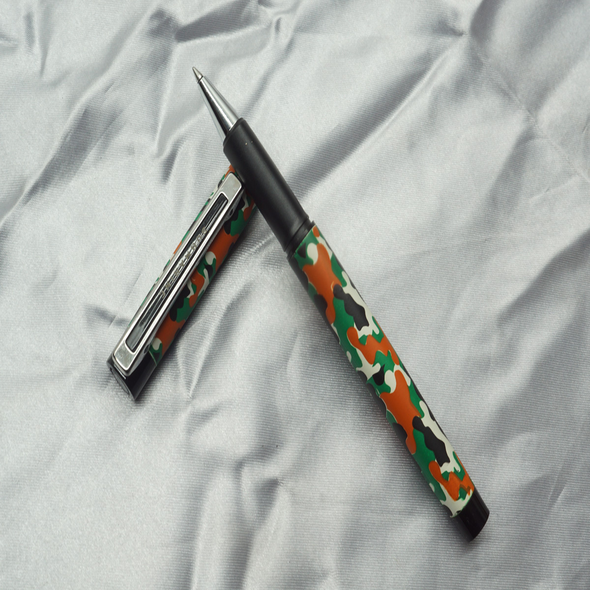 Submarine 2306 Comouflage Design Cap Type Roller Ball Pen SKU 27730