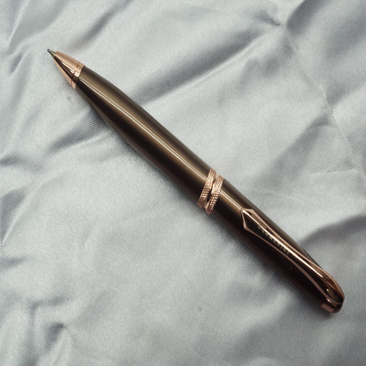 Submarine 3021 Coffee Color Body Copper Color Clip Twist Type Ball Pen SKU 27731