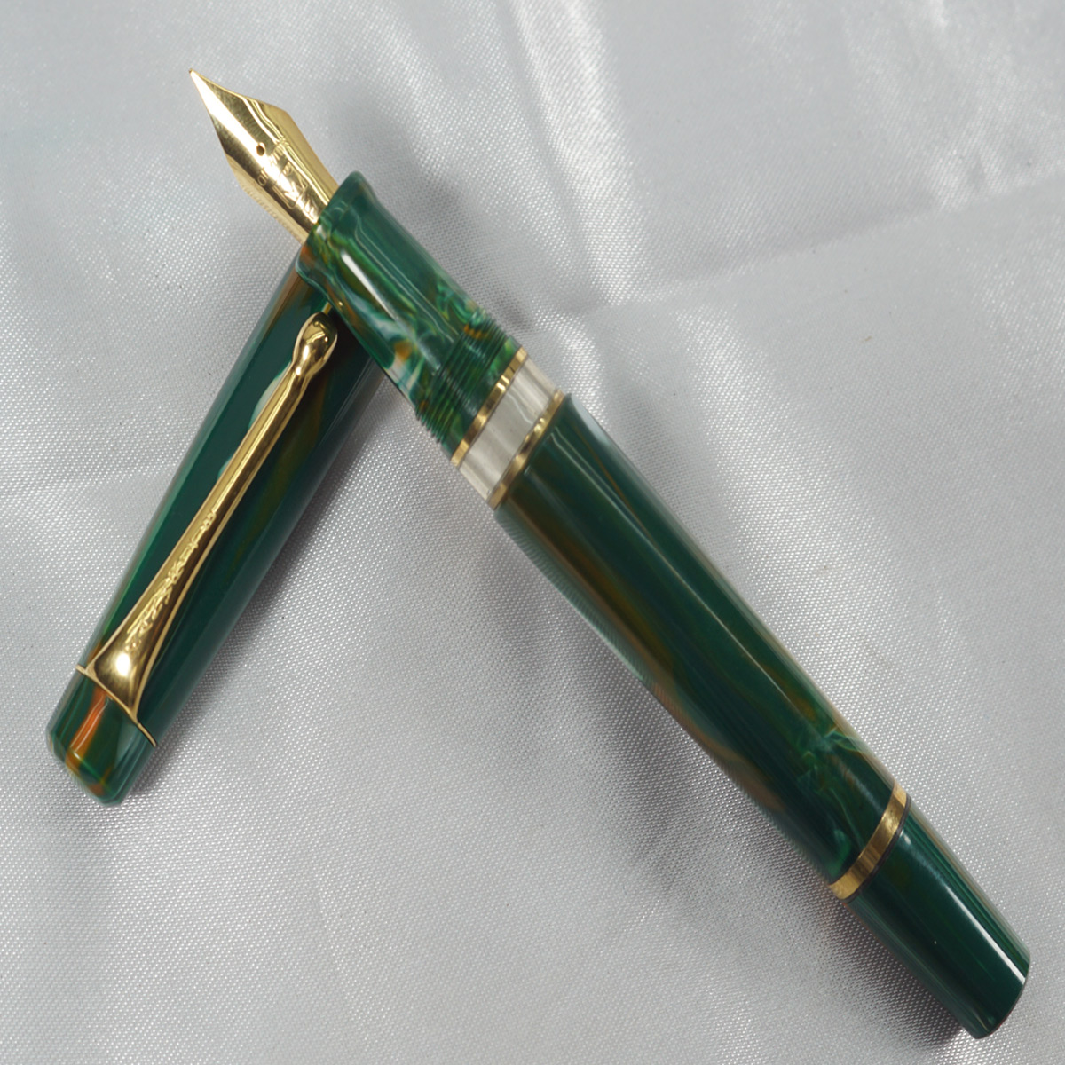 Kanwrite Heritage GT Marble Green Swirl  Body and Cap Type Gold Clip with Green Grip Fine Nib Piston Type Fountain Pen SKU 27761