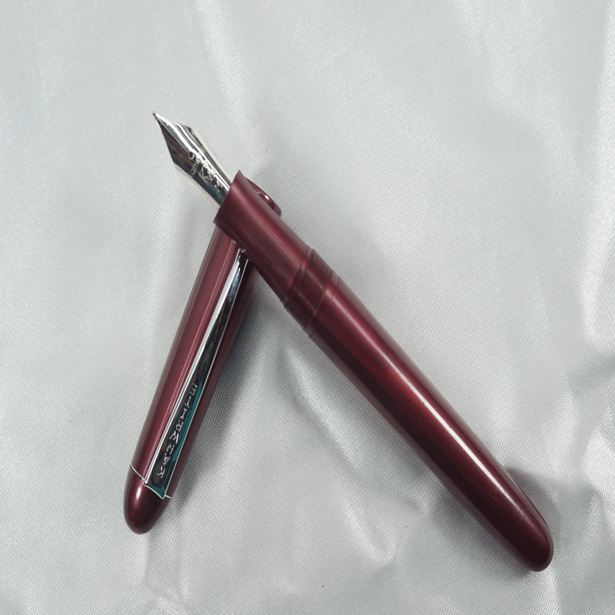 Kanwrite Desire CT Marble Pearl Maroon with Medium Nib Converter and Cartridge Type Fountain Pen SKU 27806