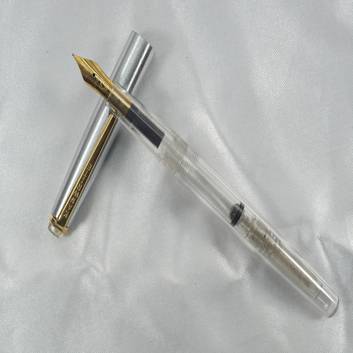 Kanwrite Saloon GT Clear Demonstrator Color Body with Silver Cap with Medium Nib Converter Type Fountain Pen SKU 27818