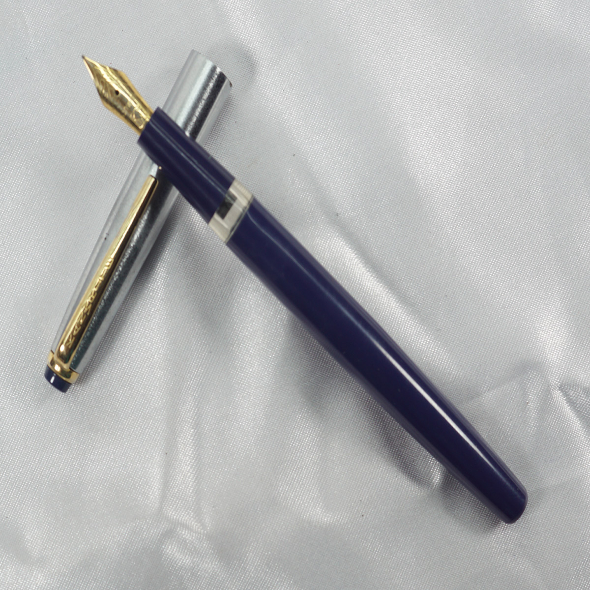 Kanwrite Saloon GT Solid Blue Color Body with Silver Cap With Fine Nib Converter Type Fountain Pen SKU 27819