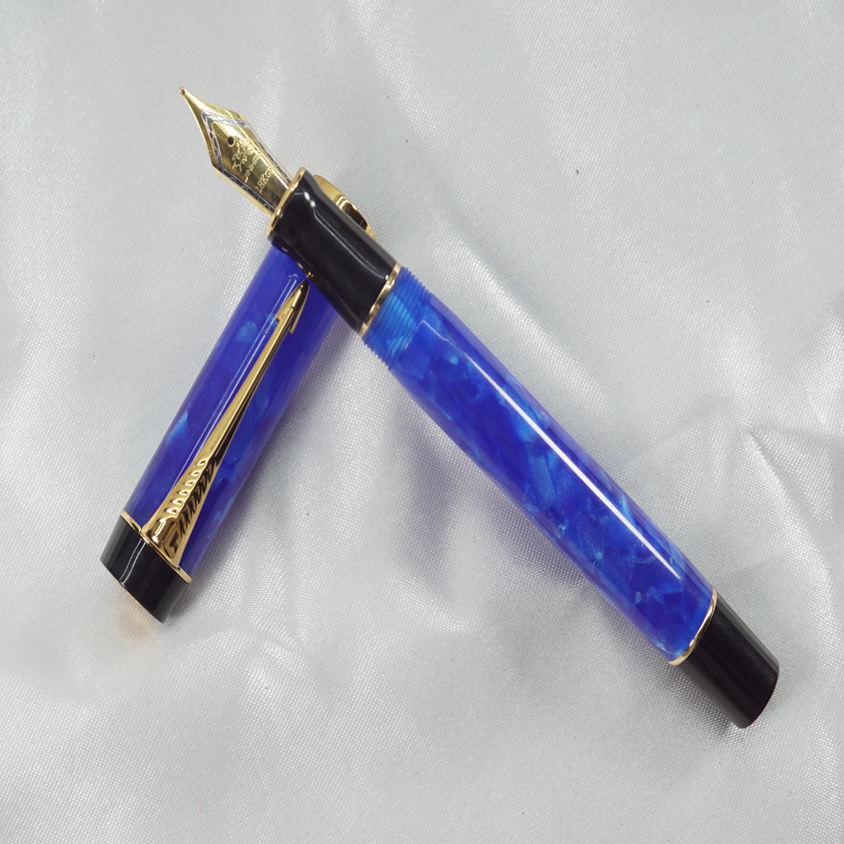 Jinhao Blue Color Marble Acrylic Body With Cap And Golden Clip  Medium Nib Converter Type Fountain Pen SKU 27853