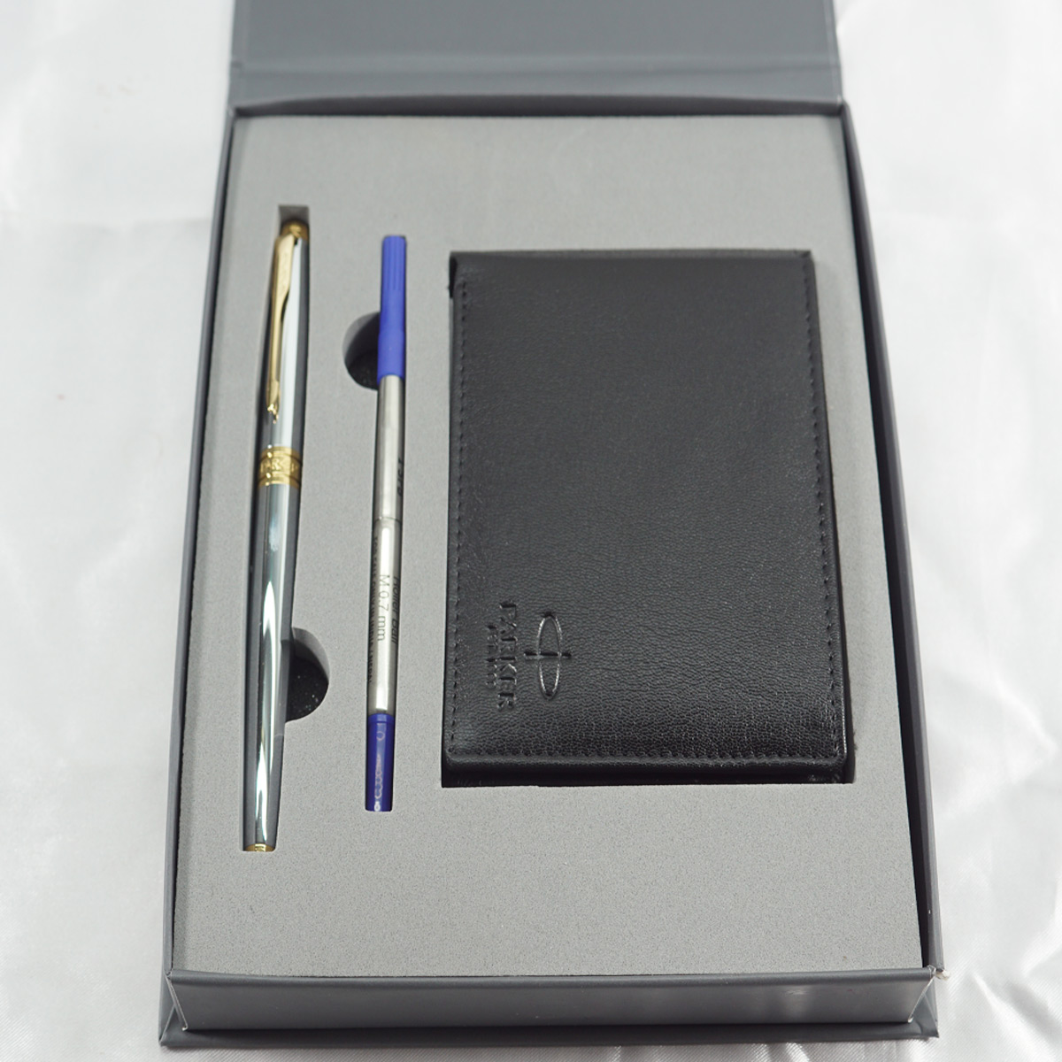 Parker Aster Giftset Shiny Chrome GT Medium Roller Ball with Wallet SKU 27941
