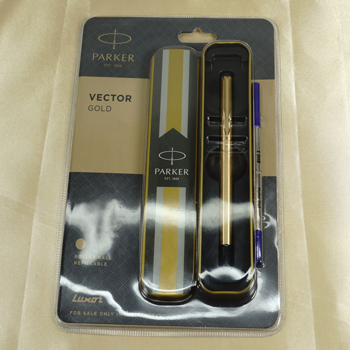 Parker Vector Gold  Full Body and Cap Type Roller Ball  Medium Tip SKU 28049