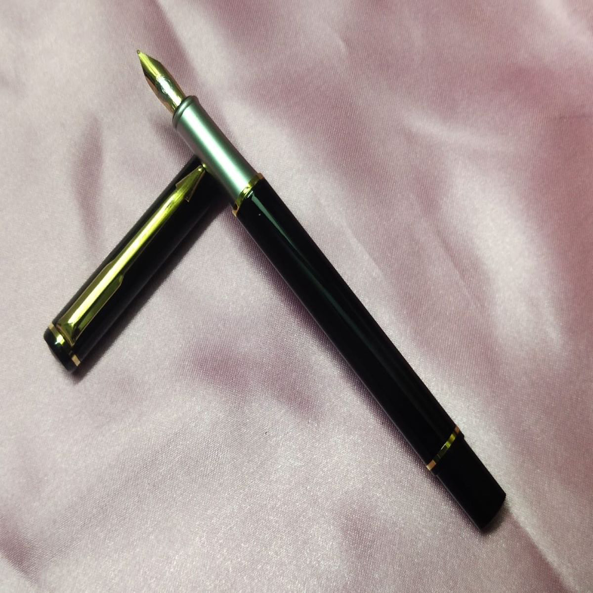 penhouse.in Black Glossy Finish Color Body and Cap with Gold Clip and Silver Trim Converter Type Fountain Pen SKU 28057