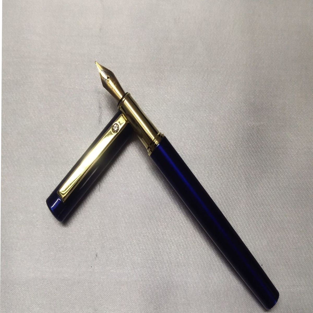 Qibao Glossy Dark Blue Color Body and Cap with Gold Clip and Grip Fine Nib Converter Type Fountain Pen SKU 28103