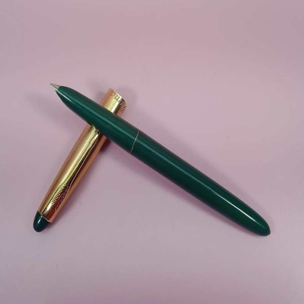 Gama Green Color Body With Gold Cap And Clip Eye Dropper Model Fountain Pen SKU 28307