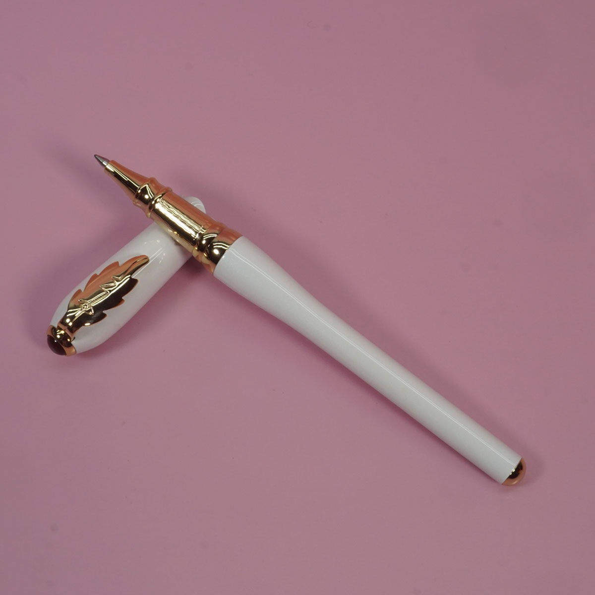 Pimio 986 Glossy White Color Body And Gold Leaf Clip Designed Shape Blooming Flower Cap Fine Tip Roller Ball Pen SKU 28389
