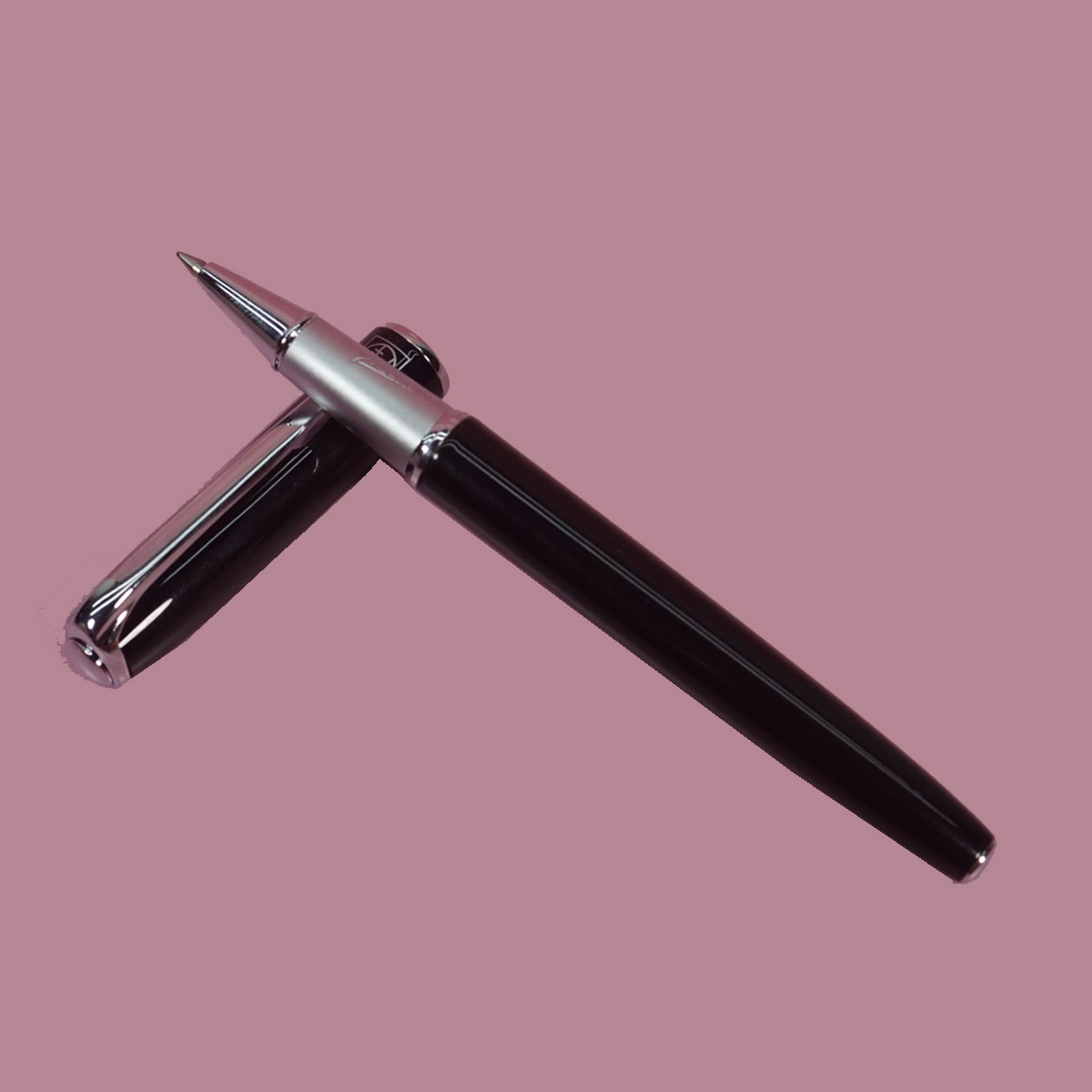 Pimio 916 Glossy Black Color Body With Silver Color Grip And Clip Fine Tip Roller Ball Pen SKU 28392