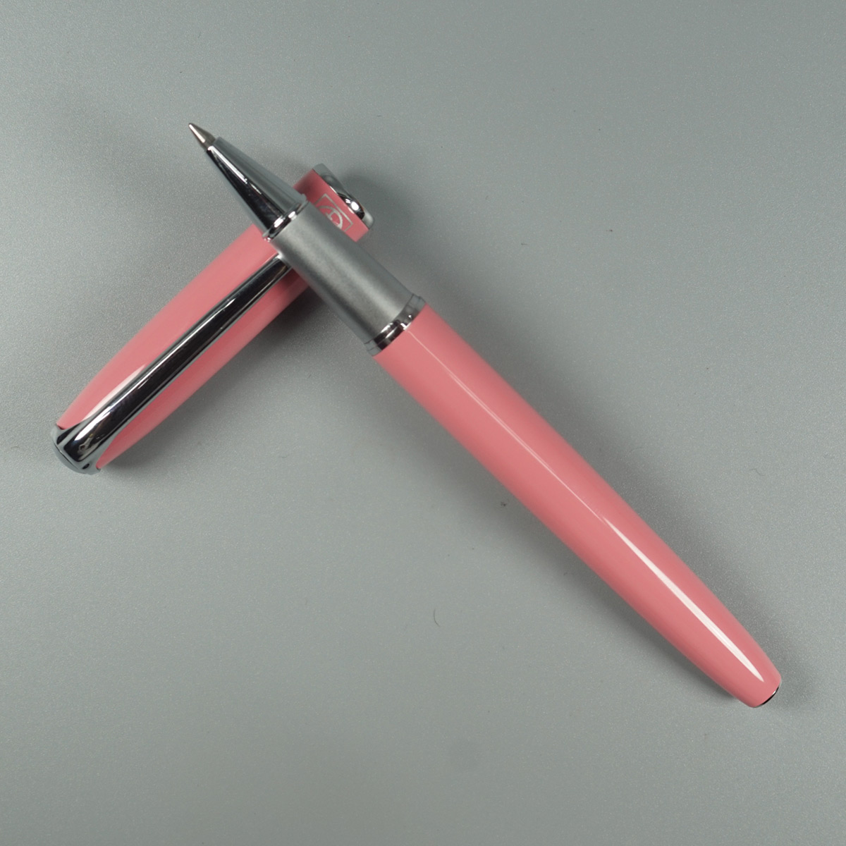 Pimio 916 Pink Color Body With Silver Clip Fine Tip Black Cap Type Roller Ball Pen SKU 28453