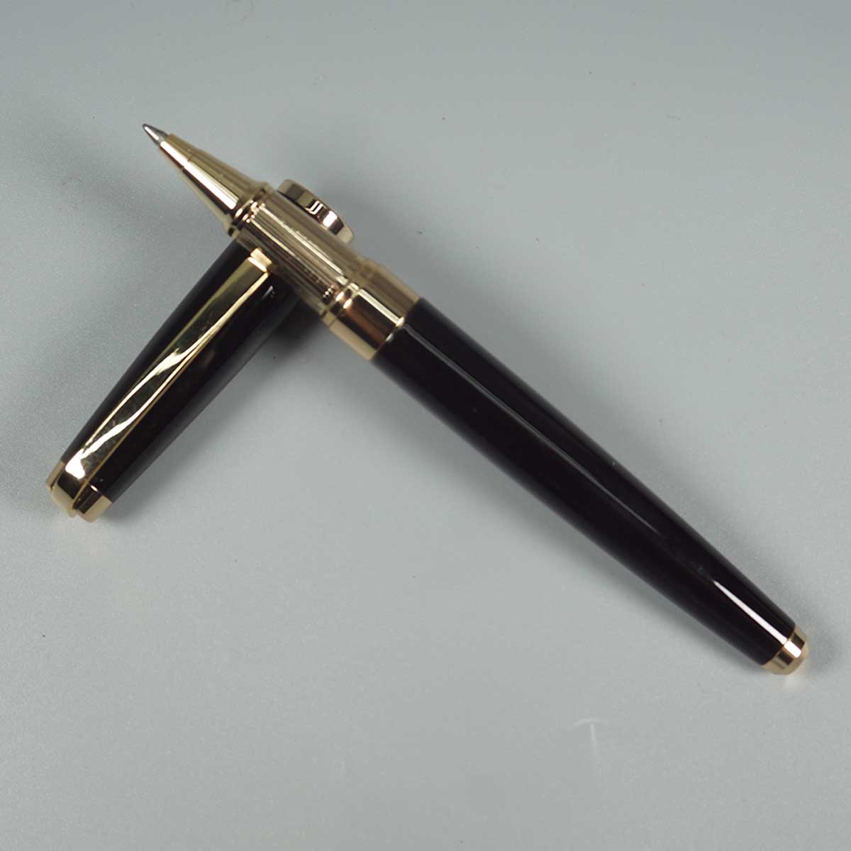 Pimio 917 Glossy Black Color Body and  Cap  with Gold Trims Medium Tipped Roller Ball Pen SKU 28460