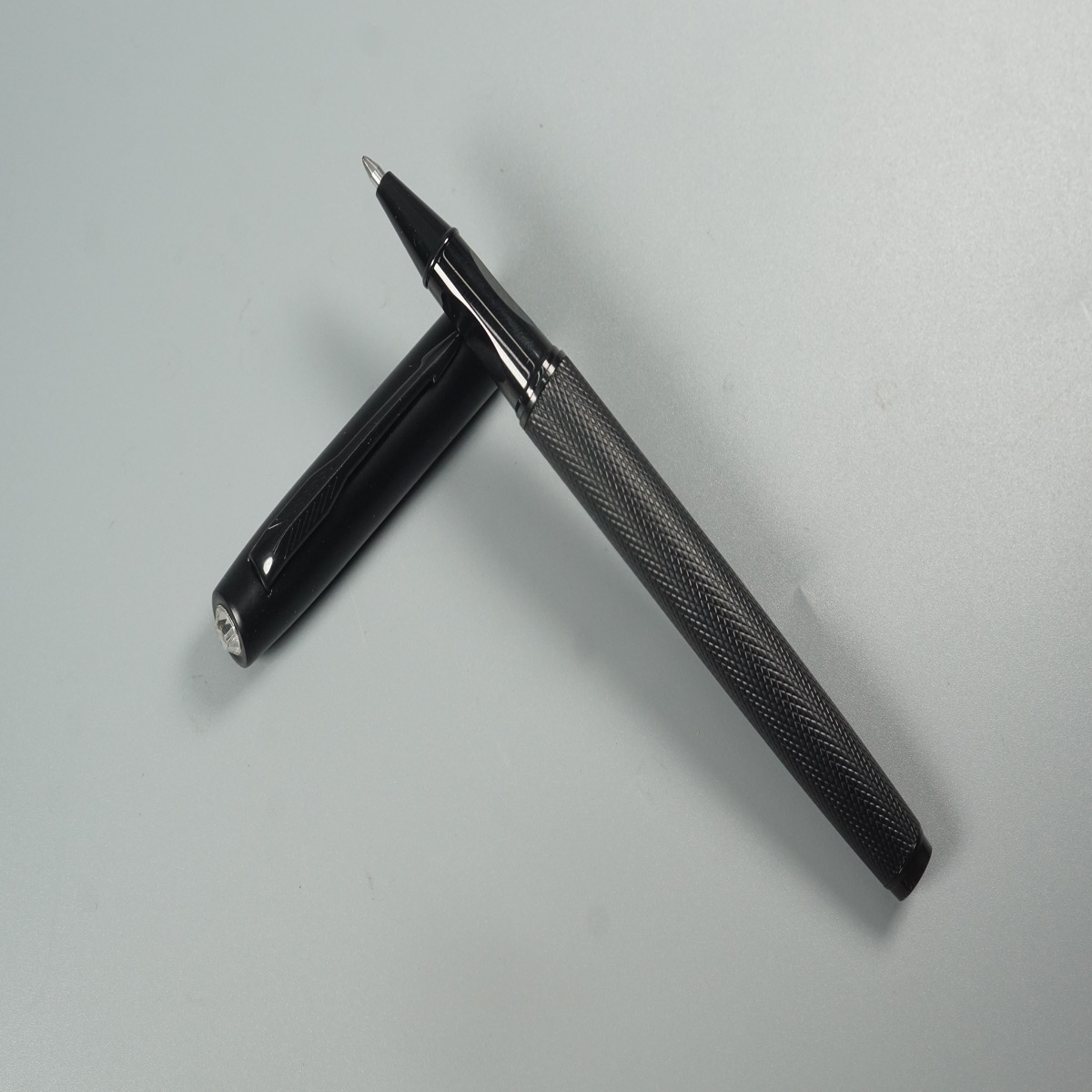 Luoshi 5529 Matte Black Color Body and Cap Top On Stone Roller Ball Pen SKU 28522